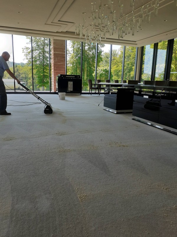 Récupération d'une moquette non entretenue proche de Strasbourg